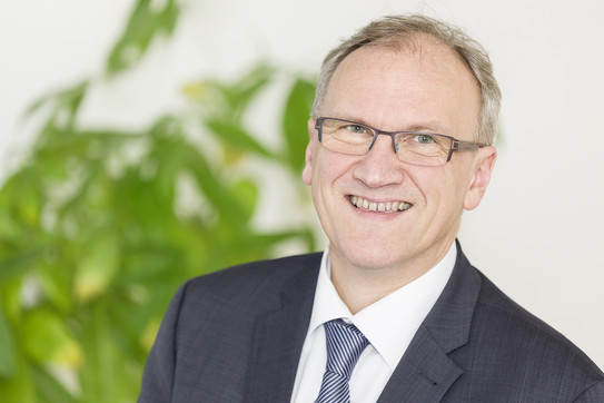 Portrait von Prof. Dr.-Ing. Prof. h.c. Dirk Biermann